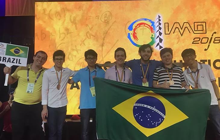  Após bronze e prata, brasileiro estuda até 11 horas por dia e leva ouro na Olimpíada de Matemática